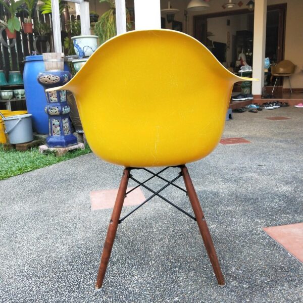 Bistro modern eames plastic seat - Image 5