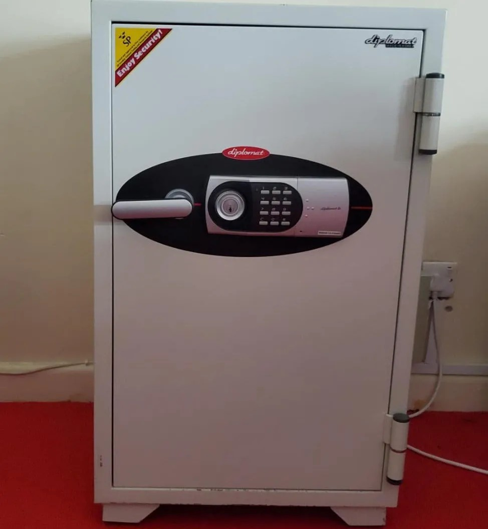 fireproof safe, fire resistant safe, waterproof fire safe, home fire safe, office fire safe, security safe, digital safe, electronic safe, key lock safe, combination lock safe, biometric safe, fingerprint safe, steel safe, heavy duty safe, high security safe, portable fire safe, small fire safe, large fire safe, compact fire safe, wall safe, floor safe, cabinet safe, document safe, gun safe, jewelry safe, cash safe, valuables safe, confidential safe, private safe, personal safe, household safe, commercial safe, business safe, fireproof document safe, fireproof cash safe, fireproof jewelry safe, fireproof gun safe, waterproof and fireproof safe, dual protection safe, high capacity fire safe, low capacity fire safe, digital lock fire safe, electronic keypad safe, smart safe, WiFi enabled safe, app controlled safe, quick access safe, secure storage safe, tamper proof safe, anti theft safe, anti burglary safe, heavy security safe, reinforced safe, safe with fire rating, 30 minute fire safe, 1 hour fire safe, 2 hour fire safe, fire resistant box, document protection safe, valuables protection safe, secure storage box, portable security safe, safe with handle, safe with wheels, floor mountable safe, wall mountable safe, hidden safe, concealment safe, office security safe, home security safe, luxury safe, premium fire safe, budget fire safe, affordable safe, high quality fire safe, best fire safe, top rated fire safe, trending fire safe, popular fire safe, customer favorite fire safe, must have fire safe, essential fire safe, professional safe, executive safe, corporate safe, desktop safe, cabinet safe, storage safe, multi purpose safe, heavy duty fire safe, compact home safe, small office safe, large office safe, high capacity safe, ultra secure safe, biometric fingerprint safe, digital keypad safe, combination dial safe, secure key lock safe, waterproof fireproof safe, anti fire safe, anti water safe, emergency safe, safe for documents, safe for valuables, safe for cash, safe for jewelry, safe for guns, safe for electronics, safe for passports, safe for certificates, safe for legal documents, safe for business papers, safe for family documents, safe for wedding rings, safe for heirlooms, safe for collectibles, safe for bonds, safe for money, safe for important files, safe for credit cards, safe for passports and IDs, fireproof storage box, portable security box, emergency cash safe, fireproof file cabinet, fireproof box for home, office safe storage, anti fire box, waterproof and fireproof box, secure home safe, secure office safe, anti theft home safe, tamper proof home safe, safe with reinforced steel, safe with strong lock, safe with advanced security, high strength safe, fireproof and waterproof safe, safe with key backup, safe with dual lock, safe with master key, hidden wall safe, hidden floor safe, safe for hotel rooms, safe for apartments, safe for villas, safe for offices, safe for commercial spaces, safe for banks, safe for retail, safe for schools, safe for hospitals, safe for clinics, safe for institutions, safe for libraries, fireproof gun storage, gun cabinet fireproof, safe for firearms, firearm security safe, heavy duty gun safe, compact gun safe, biometric gun safe, electronic gun safe, digital gun safe, fire resistant gun safe, water resistant gun safe, safe for cash storage, secure cash box, business cash safe, small cash safe, large cash safe, safe for jewelry storage, jewelry box safe, secure jewelry cabinet, high security jewelry safe, compact jewelry safe, personal jewelry safe, safe for watches, rings, necklaces, bracelets, precious metals safe, gold safe, silver safe, collectible coins safe, antique coins safe, luxury fireproof safe, premium home safe, professional office safe, executive document safe, fireproof document box, safe for papers, safe for contracts, safe for insurance documents, safe for deeds, safe for property papers, safe for stock certificates, safe for legal contracts, safe for confidential records, safe for sensitive files, safe for digital media, safe for USB drives, safe for external hard drives, fireproof media safe, waterproof media safe, digital storage safe, office organization safe, workplace security safe, cabinet style safe, floor standing safe, under desk safe, wall mounted safe, hidden storage safe, furniture safe, anti burglary safe, safe with alarm, safe with alert system, smart security safe, app monitored safe, remote access safe, keyless entry safe, combination safe, multi lock safe, dual security safe, tamper resistant safe, theft proof safe, reinforced steel safe, anti drill safe, anti pry safe, fireproof locker, waterproof locker safe, home security box, office storage safe, compact storage safe, emergency preparedness safe, disaster safe, safety box, secure storage solution, emergency document safe, portable fire safe, lightweight safe, heavy duty fire box, compact firebox, large firebox safe, small file safe, medium fire safe, high capacity document safe, top security safe, advanced locking safe, electronic locking safe, biometric fingerprint lock safe, combination dial locking safe, key access safe, safe for valuables, safe for electronics, laptop safe, tablet safe, hard drive safe, memory safe, safe with interior shelves, safe with interior compartments, safe with removable shelves, safe with adjustable compartments, safe with fireproof lining, safe with insulated walls, heat resistant safe, safe for sensitive items, safe with reinforced door, safe with secure hinges, safe with reinforced corners, cabinet style fire safe, modern fire safe, minimalist fire safe, contemporary fire safe, sleek fire safe, stylish safe, designer fire safe, luxury home safe, premium office safe, elite fireproof safe, trusted brand safe, verified quality safe, certified fireproof safe, tested safe, safety approved safe, ISO certified safe, UL rated fire safe, ETL certified safe, CE certified safe, CSA certified safe, OSHA compliant safe, fireproof home safe, fireproof office safe, office organization cabinet, emergency security box, secure valuables cabinet, secure office storage, document protection safe, home protection safe, office protection safe, security cabinet for business, secure storage for documents, secure storage for valuables, portable security safe box, compact fire resistant safe, small portable fireproof safe, medium size fire safe, large storage fireproof safe, high capacity safe for files, secure locking system safe, digital security safe, advanced digital lock safe, smart biometric safe, fingerprint recognition safe, keypad entry safe, emergency override safe, anti tamper safe, anti hacking safe, fire and water protection safe, waterproof fireproof security safe, multipurpose security safe, home essential safe, office essential safe, secure valuables storage, safe for home valuables, safe for office valuables, safe for digital storage, safe for personal belongings, safe for confidential documents, secure storage for jewelry, secure storage for cash, safe for financial documents, safe for passports and IDs, secure key storage, secure password storage safe, emergency preparedness storage, disaster protection safe, protective home safe, protective office safe, anti theft storage safe, tamper proof cabinet safe, lockable fireproof cabinet, key access security safe, combination access safe, biometric access safe, high strength fire safe, steel reinforced fire safe, anti break-in safe, anti pry fire safe, anti drill fire safe, ultra durable fire safe, long lasting fire safe, compact home safe, small office safe, large office safe, digital fire safe, smart home fire safe, office security solution, professional secure safe, corporate fire safe, business essential safe, office document protection, confidential document storage, sensitive document safe, secure business storage, secure professional storage, secure personal storage, top rated security safe, highly rated fire safe, best selling fire safe, popular fireproof safe, trending fire safe, customer favorite safe, editor choice safe, staff recommended safe, high demand safe, quality approved fire safe, guaranteed protection safe, safety certified safe, UL listed safe, fire tested safe, water resistant tested safe, extreme heat safe, extreme water safe, best investment fire safe, long term storage safe, essential home safety safe, essential office safety safe, smart security solution, modern fireproof safe, compact and portable safe, emergency ready safe, safety first safe, must have fire safe, home office essential safe, professional office essential safe, secure storage investment, valuable protection safe, peace of mind safe, trusted fire safe brand, top security product, high performance safe, innovative fireproof safe, advanced safety safe, digital era fire safe, future proof fire safe, reliable home safe, reliable office safe, durable security solution, high tech fire safe, protective storage solution, ultimate fire safe, ultimate security safe, premium fire resistant safe, deluxe fireproof safe, elite security fire safe, luxury document safe, luxury valuables safe, professional security safe, office storage innovation, home safety essential, workplace protection safe, safe for valuables and documents, fireproof vault, secure vault, compact vault safe, high security vault safe, tamper resistant vault, safe for home office, safe for business office, fireproof and waterproof vault, cabinet vault safe, emergency vault safe, digital vault safe, biometric vault safe, premium vault safe, security investment safe, top choice fire safe, best rated fire safe, trusted home safe, trusted office safe, certified fireproof safe, official security safe, secure storage box, secure storage cabinet, fireproof storage unit, protective fire cabinet, fire protection safe, emergency document vault, emergency valuables vault, home protection vault, office protection vault, fireproof safety box, personal security safe, professional security safe, modern design fire safe, durable storage safe, steel construction safe, reinforced steel safe, anti break-in vault, tamper proof vault, biometric security vault, electronic locking vault, digital security vault, smart safe solution, innovative home safe, innovative office safe, secure storage solution, fireproof safe 2026, top fireproof safe 2026, trending fireproof safe 2026, must have security safe 2026, best value fire safe 2026, premium fireproof safe 2026, professional office safe 2026, home essential safe 2026, durable high security safe, large capacity fire safe, compact fireproof storage, portable emergency safe, safe for home and office, secure storage for valuables, secure protection safe, certified security safe, trusted fireproof safe, high performance fire safe, fireproof safe in Nairobi, fireproof safe in Mombasa, fireproof safe in Kisumu, fireproof safe in Nakuru, fireproof safe in Eldoret, fireproof safe in Thika, fireproof safe in Malindi, fireproof safe in Kitale, fireproof safe in Garissa, fireproof safe in Nyeri, fireproof safe in Machakos, fireproof safe in Kericho, fireproof safe in Embu, fireproof safe in Meru, fireproof safe in Kakamega, fireproof safe in Lamu, fireproof safe in Naivasha, fireproof safe in Voi, fireproof safe in Bungoma, fireproof safe in Narok, fireproof safe in Kilifi, fireproof safe in Isiolo, fireproof safe in Nanyuki, fireproof safe in Marsabit, fireproof safe in Mumias, fireproof safe in Busia, fireproof safe in Wajir, fireproof safe in Mandera, fireproof safe in Homa Bay, fireproof safe in Bomet, fireproof safe in Siaya, fireproof safe in Murang’a, fireproof safe in Kitui, fireproof safe in Kapenguria, fireproof safe in Taveta, fireproof safe in Kajiado, fireproof safe in Makueni, fireproof safe in Chuka, fireproof safe in Kerugoya, fireproof safe in Diani, fireproof safe in Watamu, fireproof safe in Kikuyu, fireproof safe in Limuru, fireproof safe in Ruiru, fireproof safe in Webuye, fireproof safe in Othaya, fireproof safe in Runyenjes, fireproof safe in Nyahururu, fireproof safe in Gilgil, fireproof safe in Kangundo, fireproof safe in Oyugis, fireproof safe in Kisii, fireproof safe in Vihiga, fireproof safe in Kwale, fireproof safe in Samburu, fireproof safe in Turkana, fireproof safe in Kilgoris, fireproof safe in Sotik, fireproof safe in Malaba, fireproof safe in Luanda, fireproof safe in Maralal, fireproof safe in Siakago, fireproof safe in Kapsabet, fireproof safe in Iten, fireproof safe in Mbale, fireproof safe in Wote, fireproof safe in Hola, fireproof safe in Lodwar, fireproof safe in Rumuruti, fireproof safe in Subukia, fireproof safe in Makindu, fireproof safe in Sultan Hamud, fireproof safe in Litein, fireproof safe in Awendo, fireproof safe in Kehancha, fireproof safe in Rongo, fireproof safe in Kendu Bay, fireproof safe in Ukwala, fireproof safe in Yala, fireproof safe in Port Victoria, fireproof safe in Funyula,
